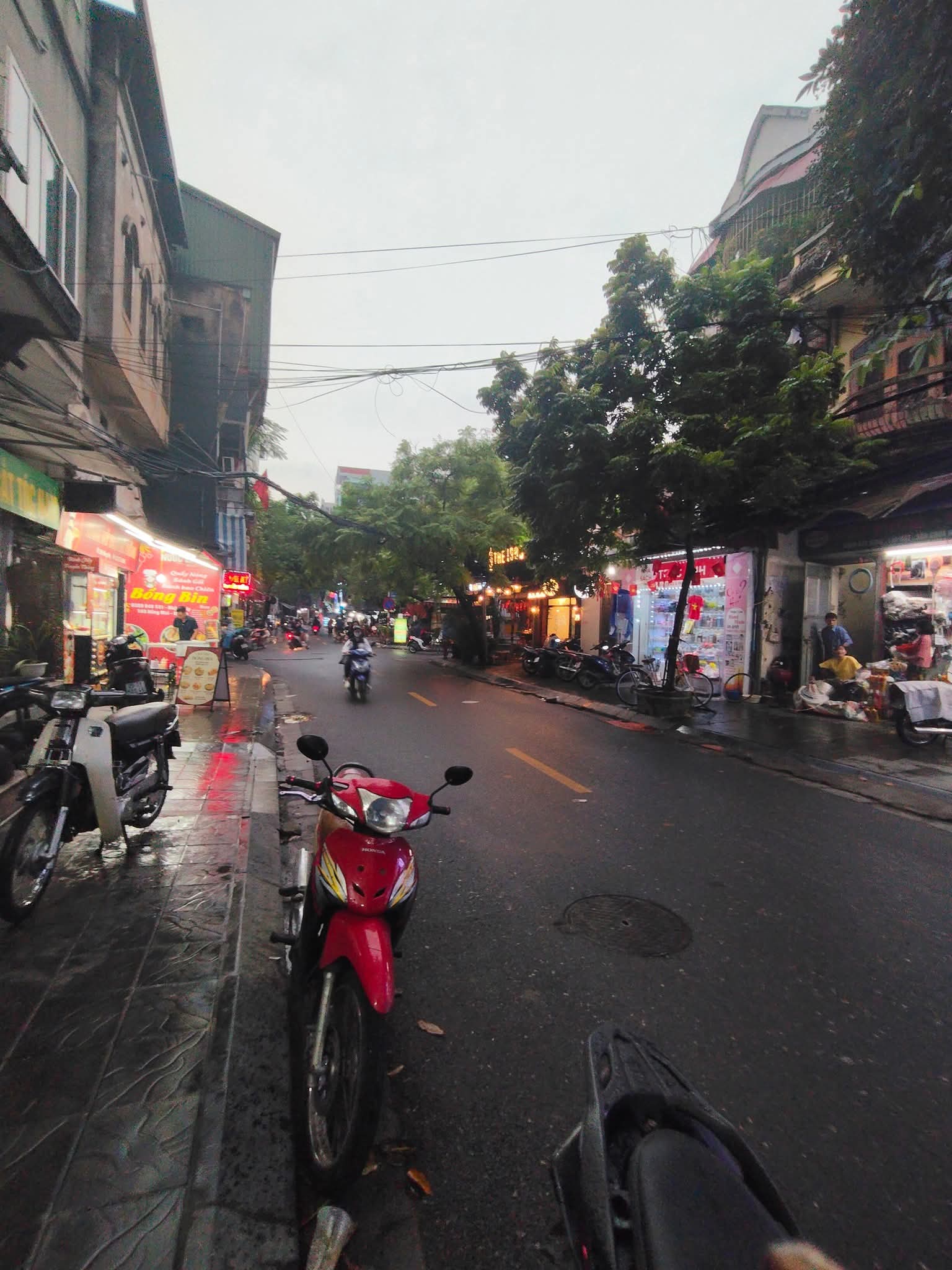 ​CHỦ CẦN BÁN GẤP! Nhà Mặt Phố Hồng Mai 71m², Mặt Tiền 4.2m, KD ĐỈNH CAO, Giá 29 Tỷ.