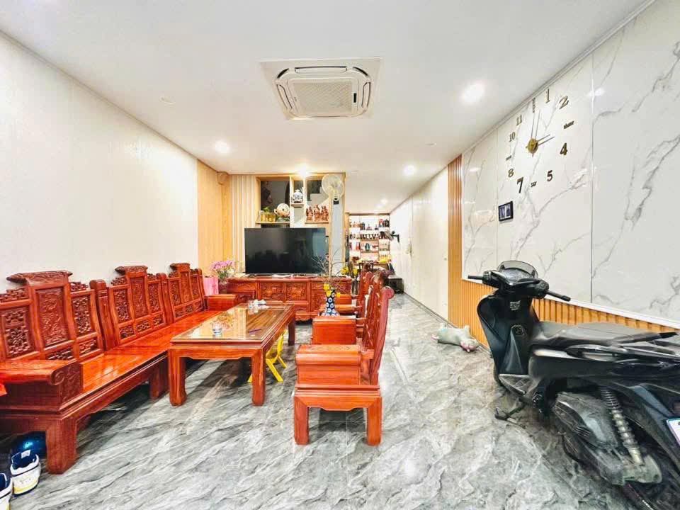 TRẦN KHÁT CHÂN - ÔTÔ TRÁNH ĐỖ - GIÁ TỐT