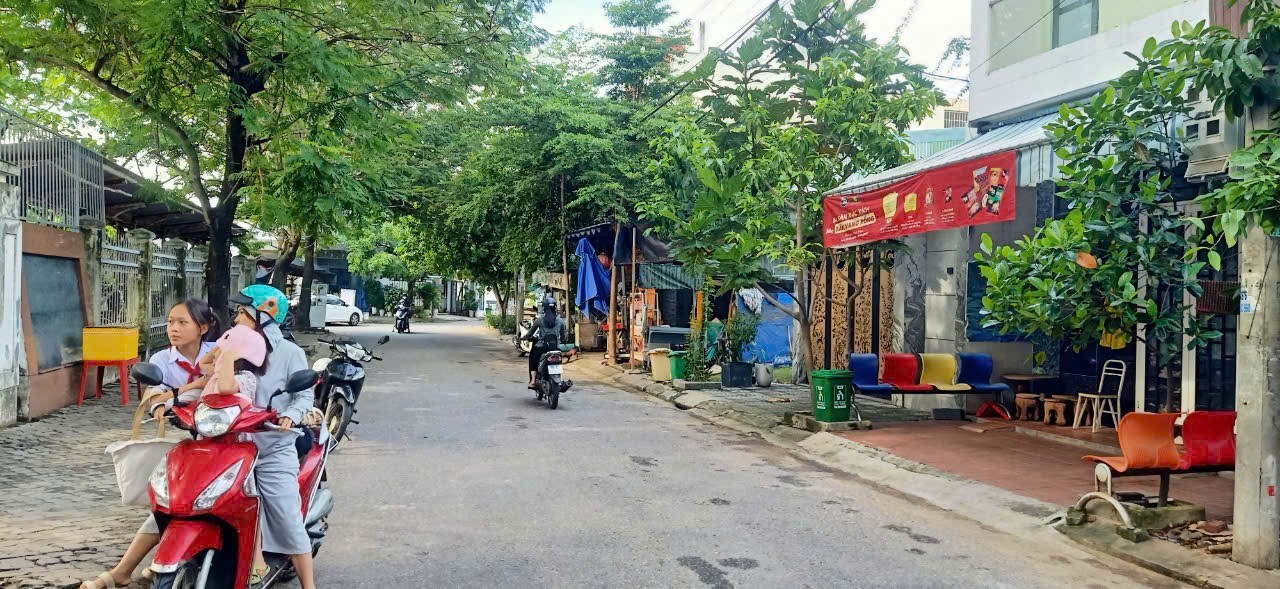 Gấp bán lô đất hiếm 2 mặt tiền Hoà Xuân