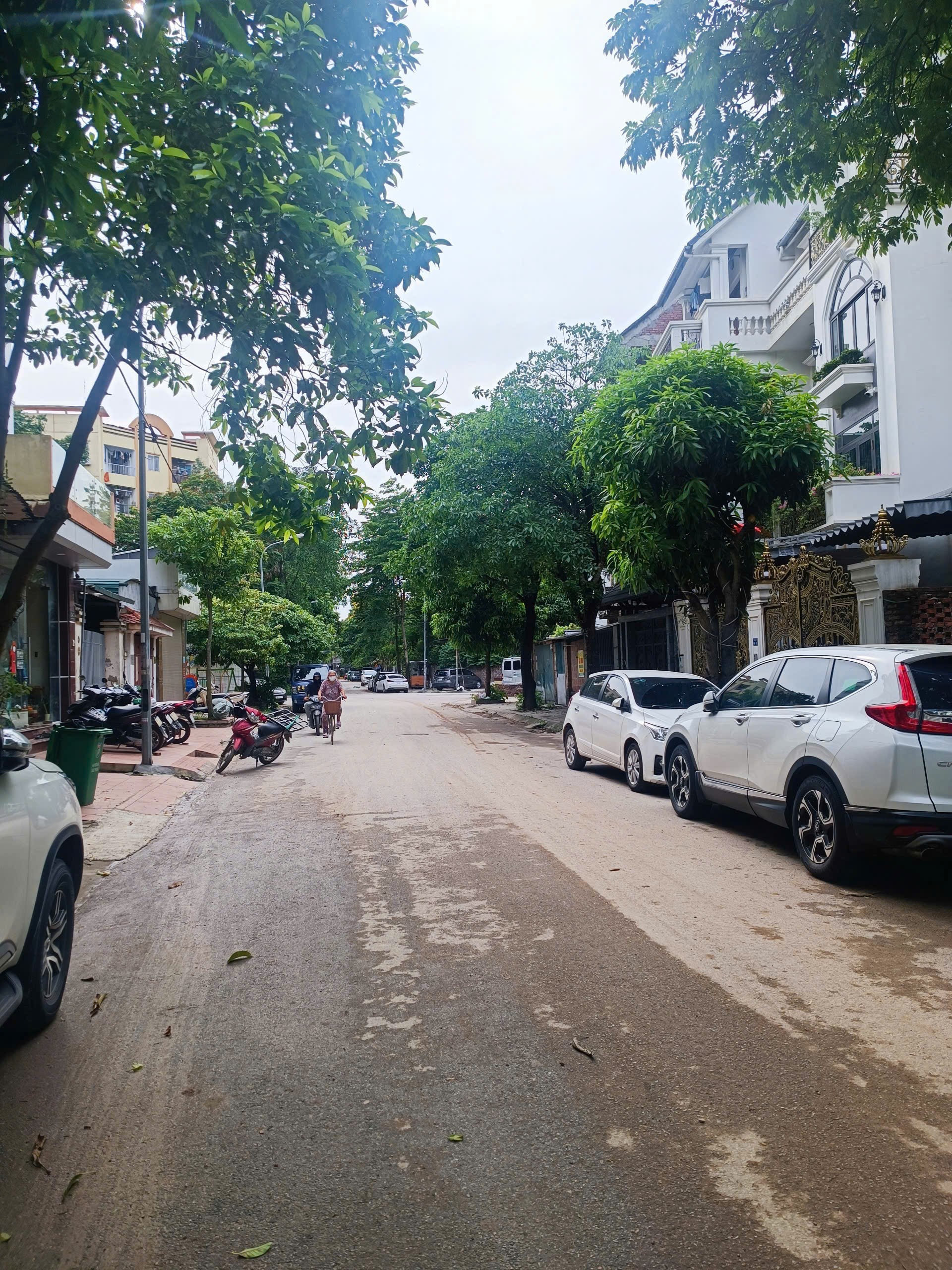 CẦU DIỄN.. - BIỆT THỰ - MẶT TIỀN KHỦNG - VỈA HÈ TO - XE CONT ĐỖ NGÀY ĐÊM - 110M² NHỈNH 35 TỈ