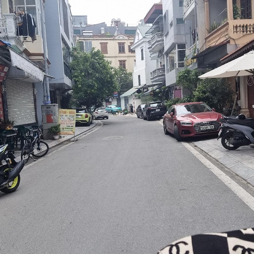 Bán nhà mặt phố Tây Hồ - Yên Phụ, diện tích 50m², mặt tiền 4m, ô tô, kinh doanh đỉnh, giá ~22 tỷ