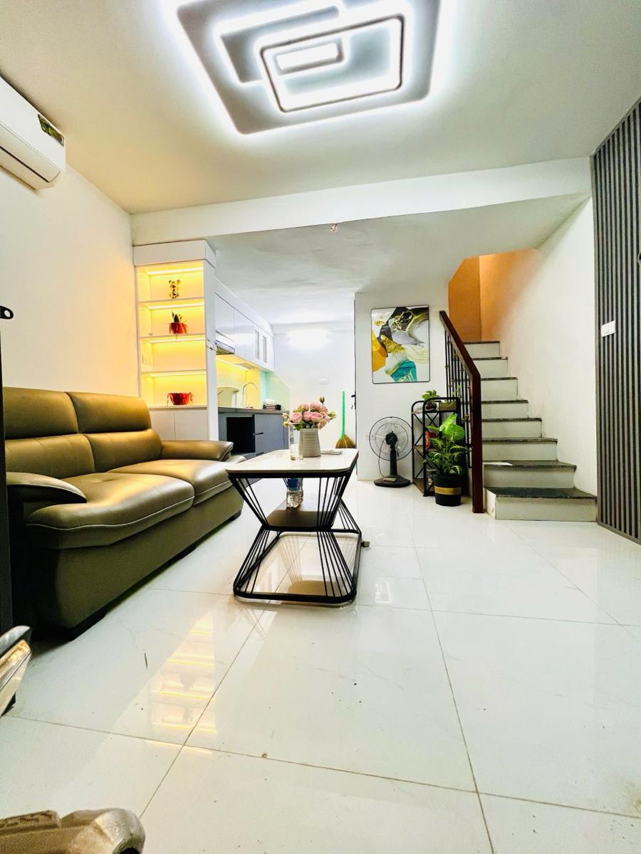 HƠN 4 TỶ CÓ NHÀ PHỐ MINH KHAI, 5 TẦNG, SỔ RIÊNG