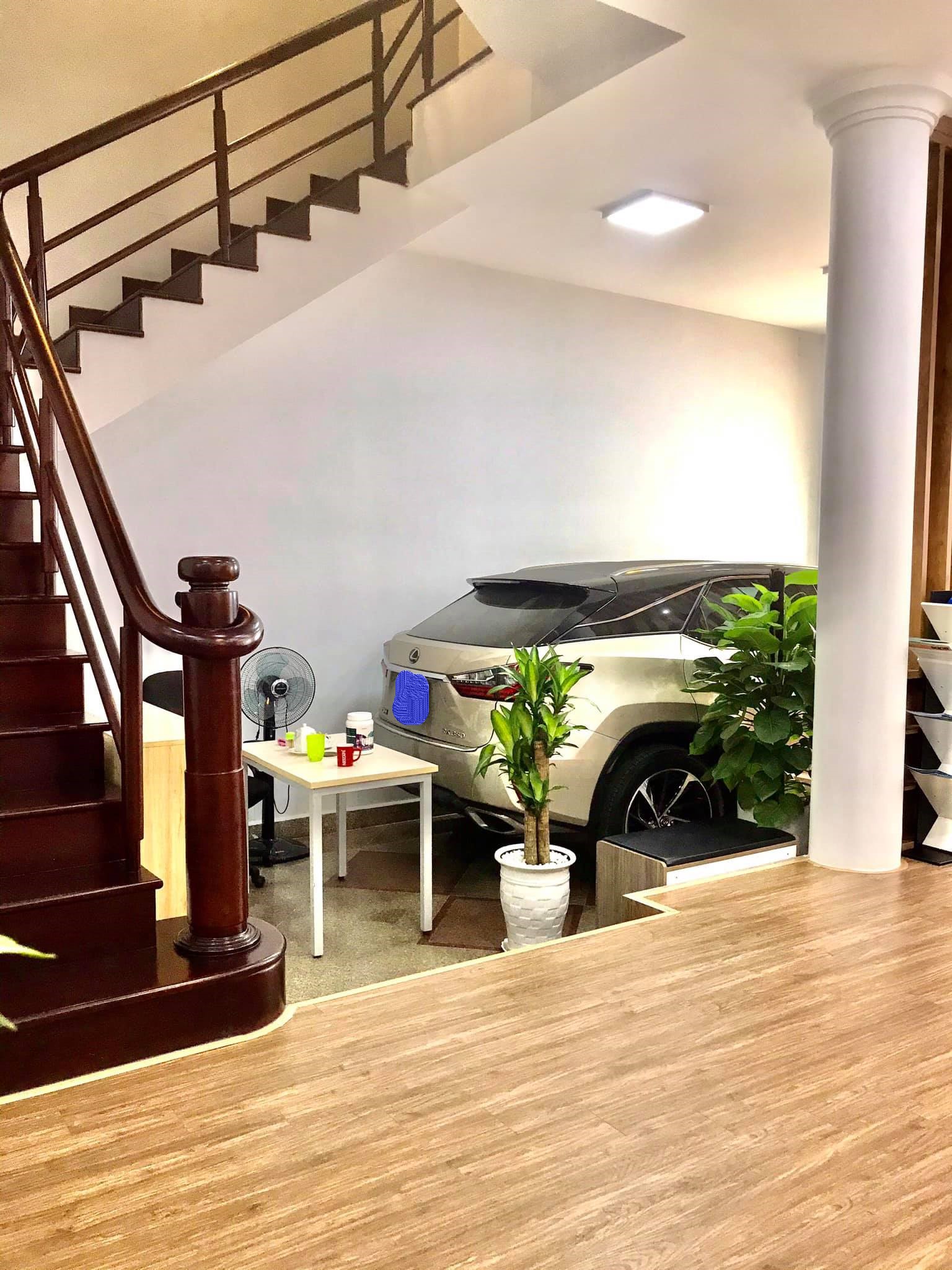 Giảm kịch sàn, bán nhà Đội Cấn, ô tô vào nhà, 65m, chỉ 19 tỷ