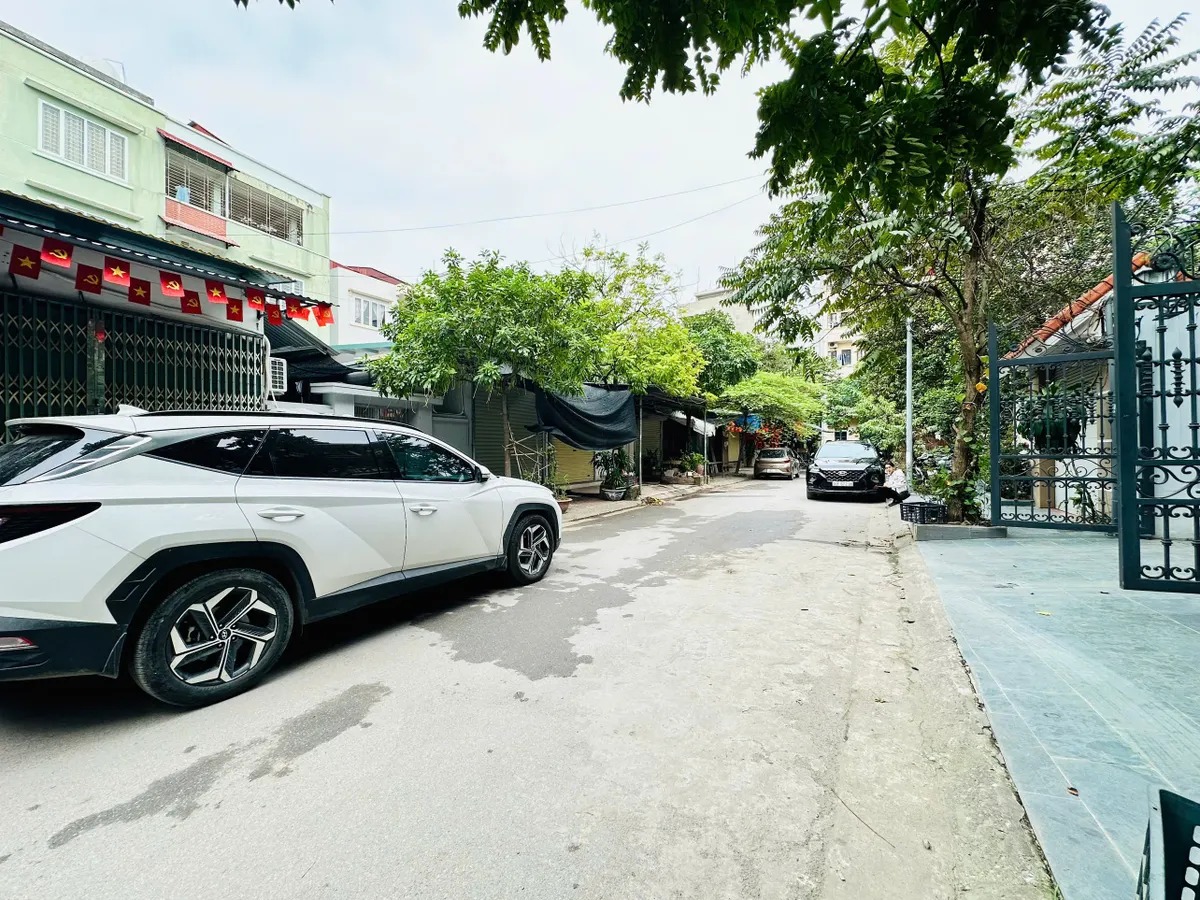 SIÊU PHẨM BIỆT THỰ PHÙNG KHOANG - NAM TỪ LIÊM – THANG MÁY – 127M2 – GIÁ CHỈ 35 TỶ