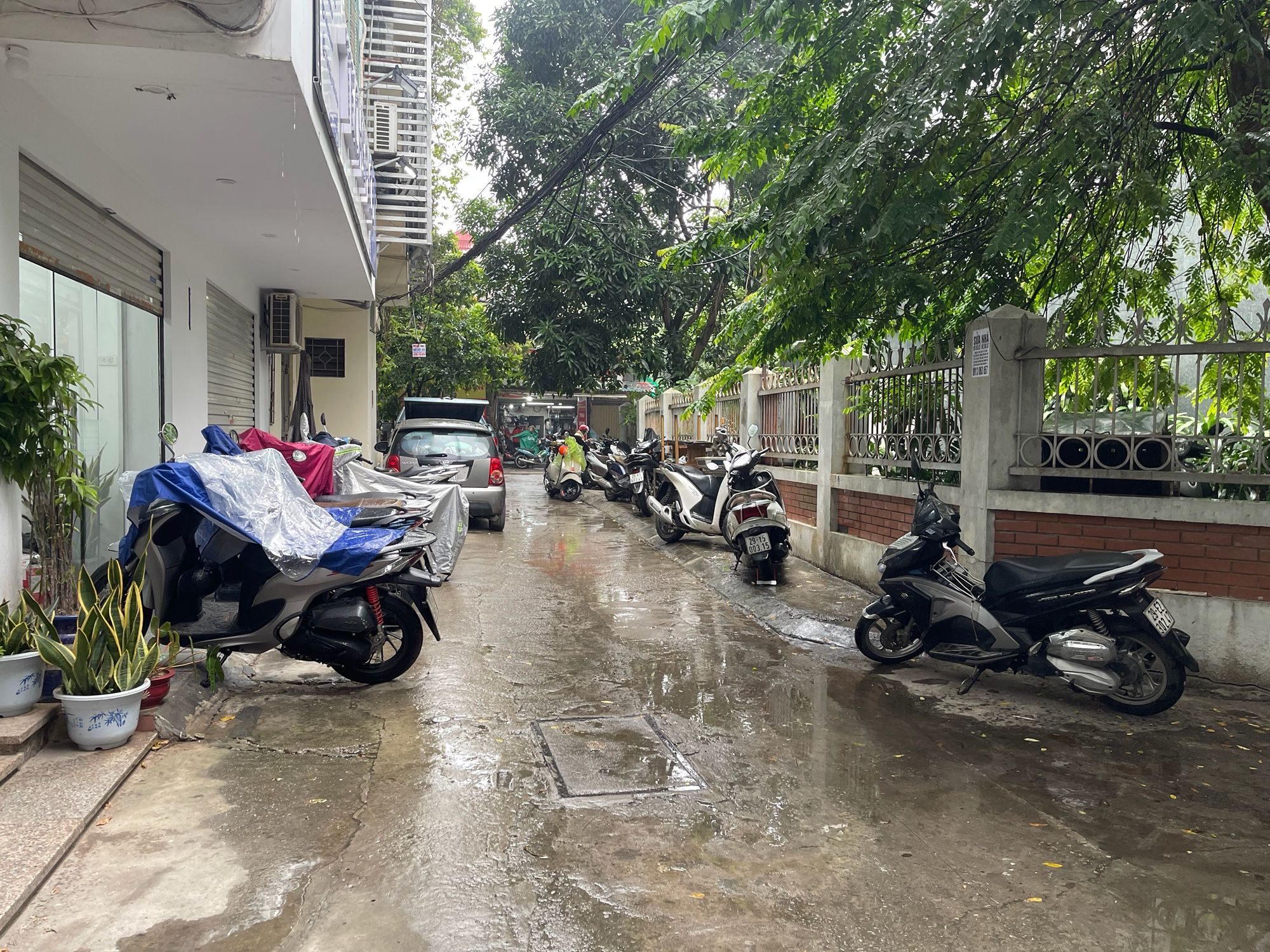 Nhà đẹp Đặng Tiến Đông ô tô tránh vỉa hè rộng kinh doanh đỉnh