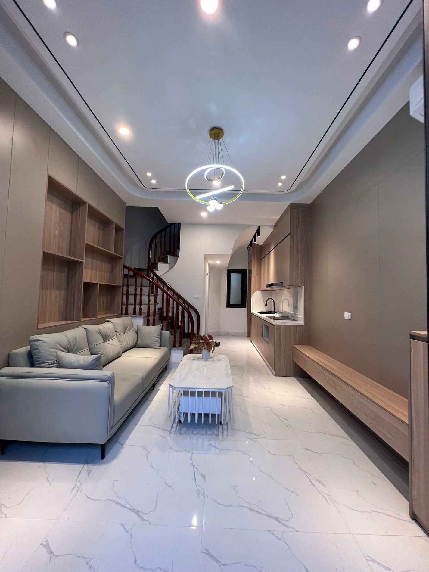 SIÊU PHẨM TRUNG TÂM VIỆT HƯNG – NHÀ MỚI KOONG, FULL NỘI THẤT – GIÁ CHỈ 7.25 TỶ
