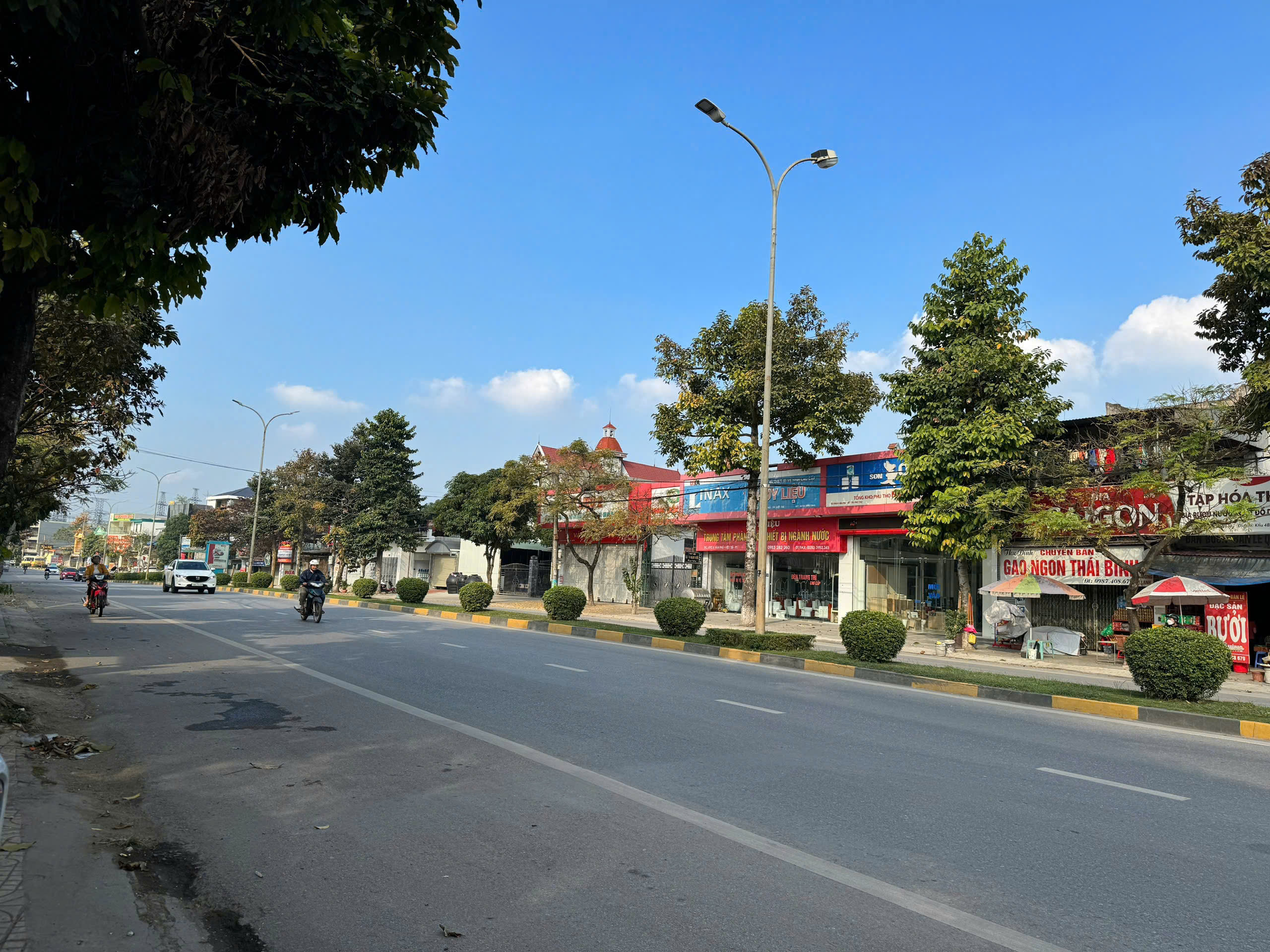 Chính chủ Bán tổ hợp biệt thự và văn phòng 1090m2 tại số 3443 Hùng Vương, TP Việt Trì