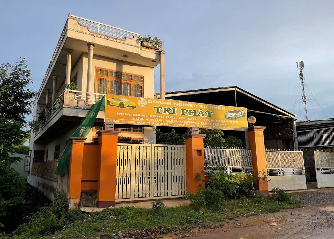 SỞ HỮU 2 LÔ ĐẤT ĐẤT ĐẸP - CHỦ Cần Bán GẤP có sẵn NHÀ