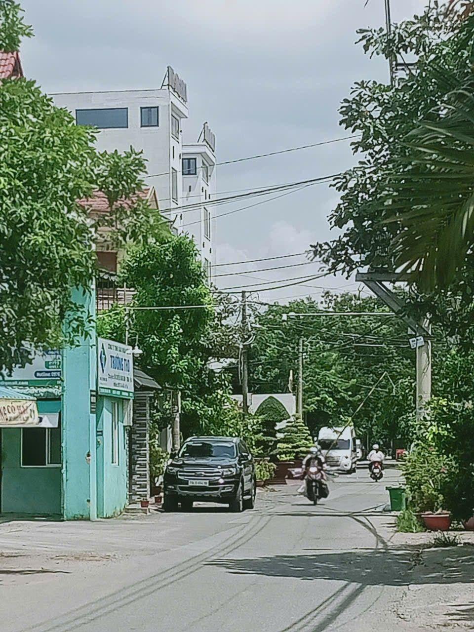 Bán đất mặt tiền Lê Thị Riêng 12m full thổ cư 5x20m. Khu dân cư đông đúc, tiện ích đầy đủ