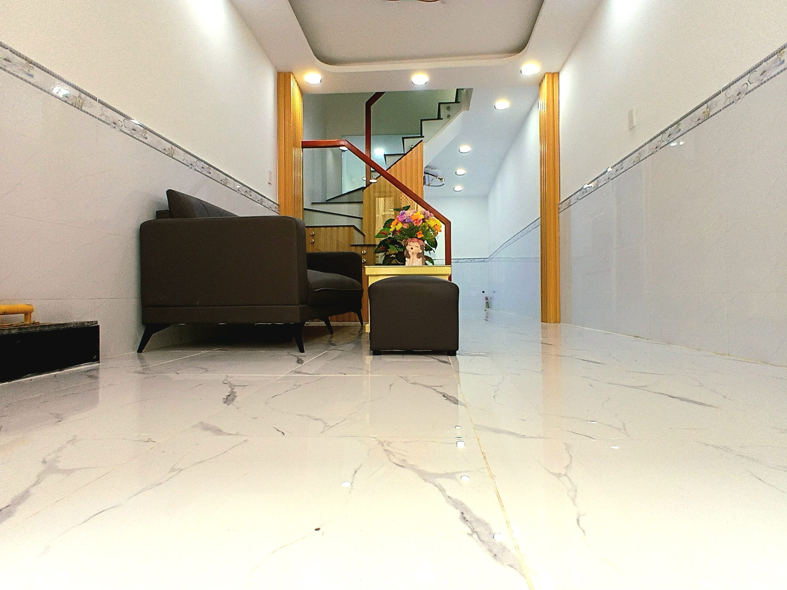 Quận 5 - 6,3 Tỷ - Đường Nguyễn Trãi - Khó Tìm Căn Thứ 2 - 3 Tầng - 4PN - 4WC - Hẻm Xe Hơi Tọa Lạc Trên Con Hẻm Đẹp Nhất Nguyễn Trãi