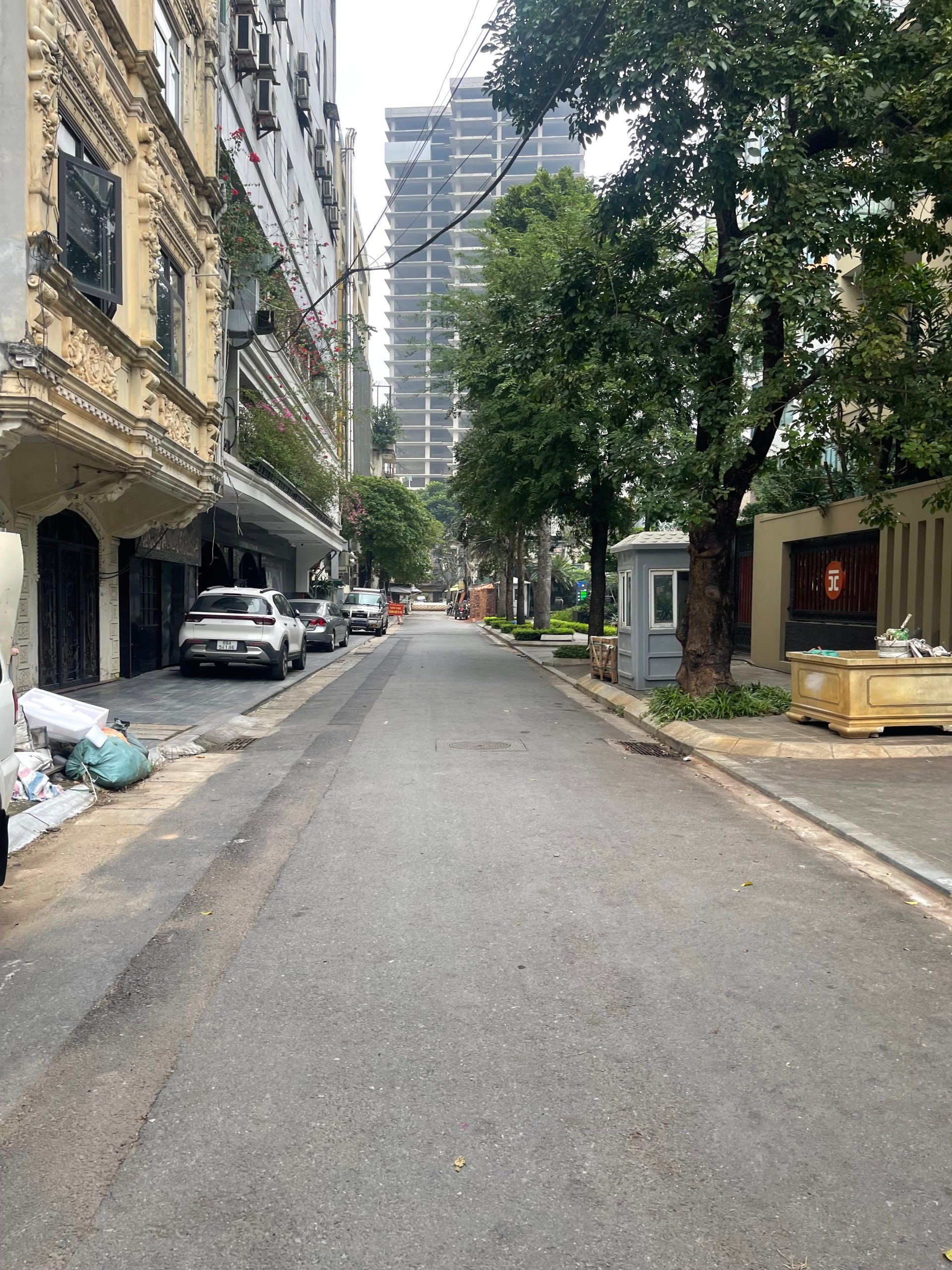 LIỀN KỀ NGÕ 29 PHỐ LÁNG HẠ, GẦN ĐẠI SỨ QUÁN MỸ,DT 75M2, MT 6M GIÁ TỐT