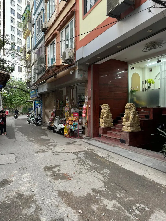 [259] Bán Nhà 9 Tầng Mặt Phố Cự Lộc, Lô Góc 3 Thoáng Cực đẹp Doanh Thu Gần 100Tr/Tháng, Thang Máy, vừa thuê CCMN vừa mở spa tuyệt vời, PCCC đầy đủ