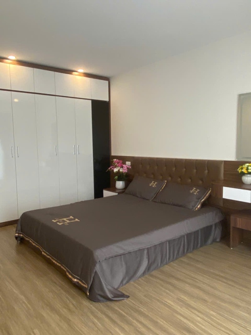 BÁN NHÀ NGỌC TRÌ, THẠCH BÀN, LONG BIÊN 30/49M² – 5 TẦNG – GIÁ 6.3 TỶ