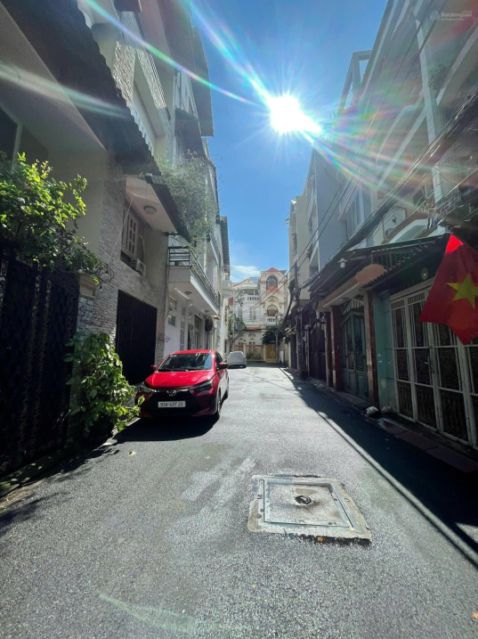 Nhà đẹp 4T - HXH 7m - Huỳnh Văn Bánh - kế Q1 - DT 80m2(4x20m) chỉ 15.399 tỷ