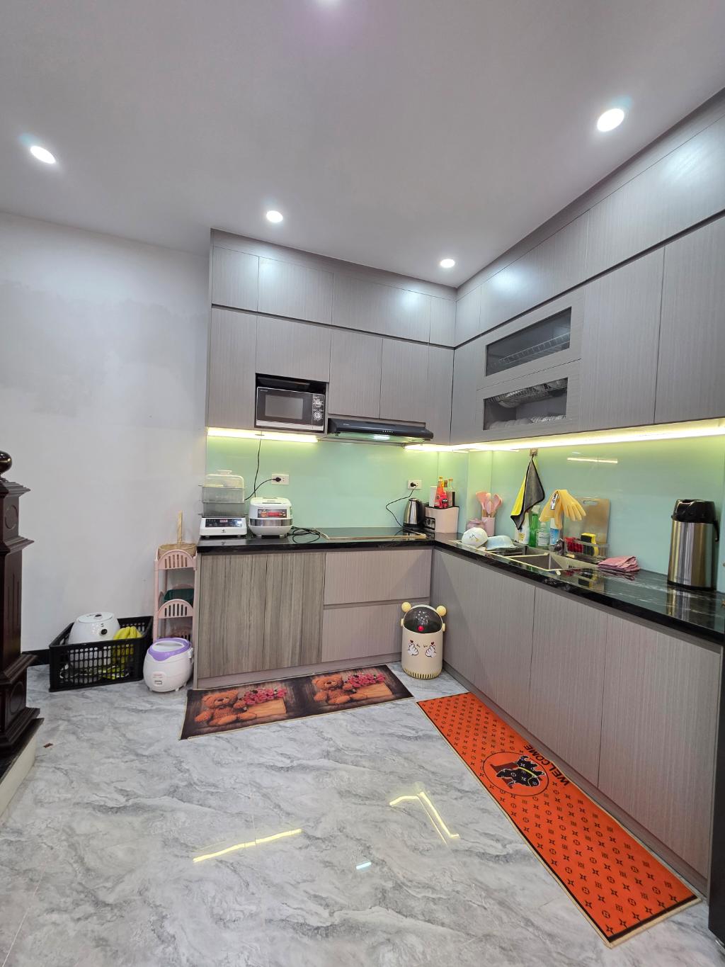 BÁN NHÀ ĐẸP NGÔ GIA TỰ LONG BIÊN, DÂN XÂY, OTO, NGÕ RỘNG THOÁNG,55M NHỈNH 6 TỶ (TL)