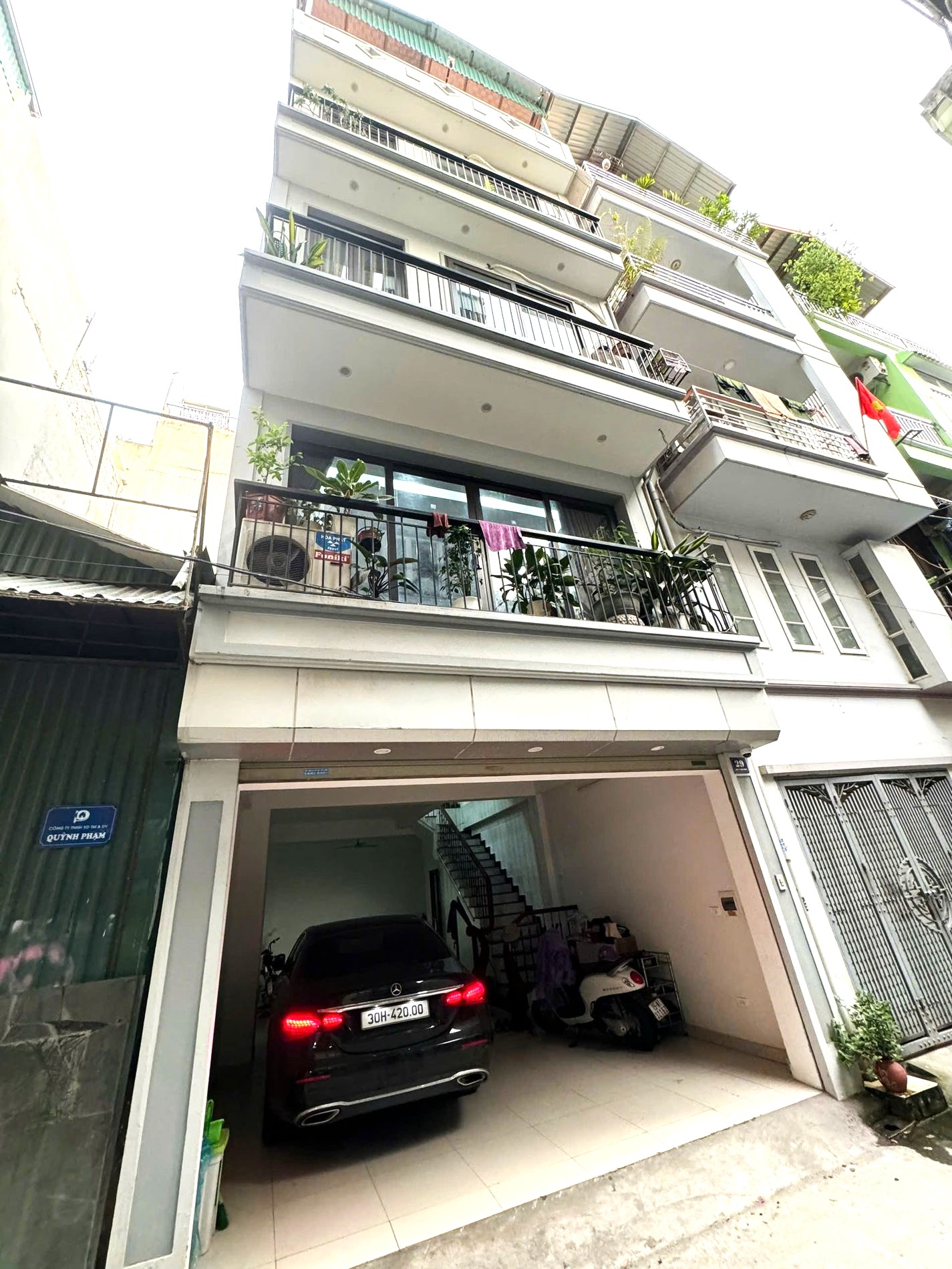 [0478] Bán gấp! Siêu phẩm nhà đẹp 5 tầng thang máy gara 2 ô tô trung tâm Hoàng Mai, giá tốt nhất