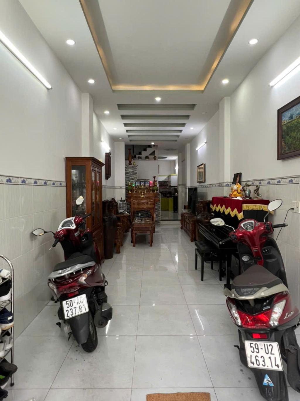 Bán nhà mặt tiền 4 tầng kinh doanh Cao Xuân Dục 65m2 giáp Quận 5 - LH 0931172218