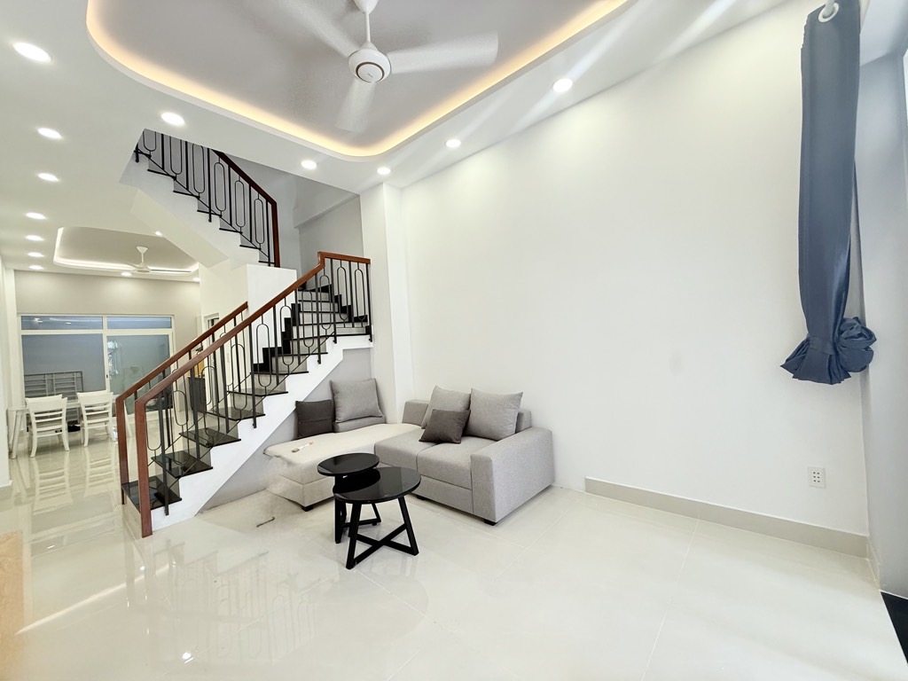 Hẻm xe hơi thông Cityland – Nguyễn Văn Nghi – P7 Gò Vấp – nhà 3 tầng – 7.7 tỷ