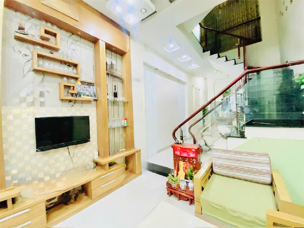 TRUNG TÂM QUẬN 10 – NHÀ ĐẸP 5 TẦNG TÔ HIẾN THÀNH – 51m² – 2 MẶT HẺM – GIÁ 8.85