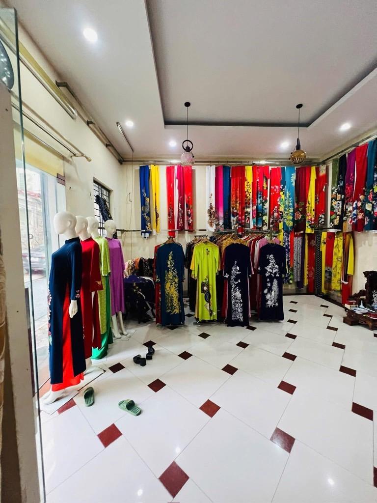 Bán nhà 7 tầng thang máy Trần Thái Tông, 60m2, ô tô tránh, thu 1 tỷ/năm