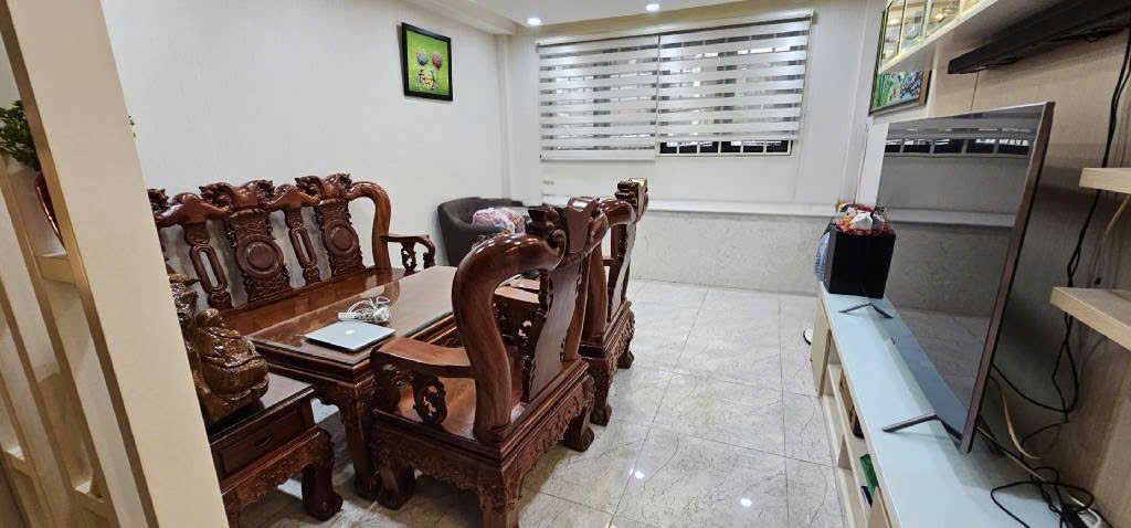 Bán gấp nhà mặt tiền đường C1, Phường 13, Tân Bình – khu VIP sát Cộng Hòa – nhà 6 tầng kinh doanh sầm uất.