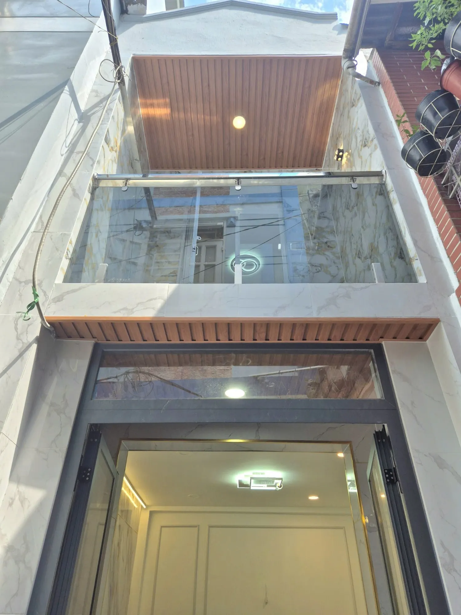 BÁN NHÀ MỚI ĐẸP ĐỒNG ĐEN, P.14, TÂN BÌNH, 29.2 M2 , 4.9 TỶ