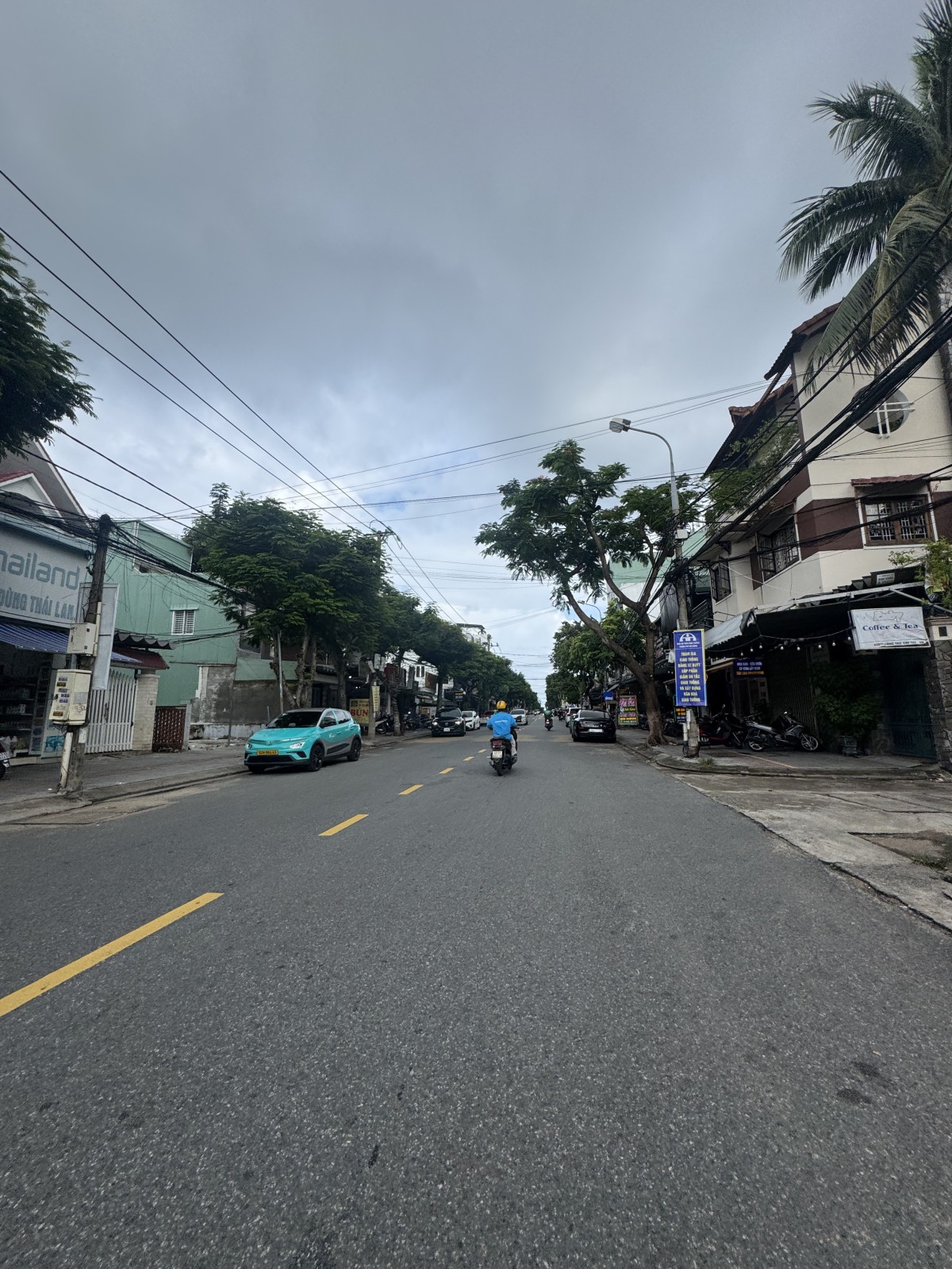 359m2