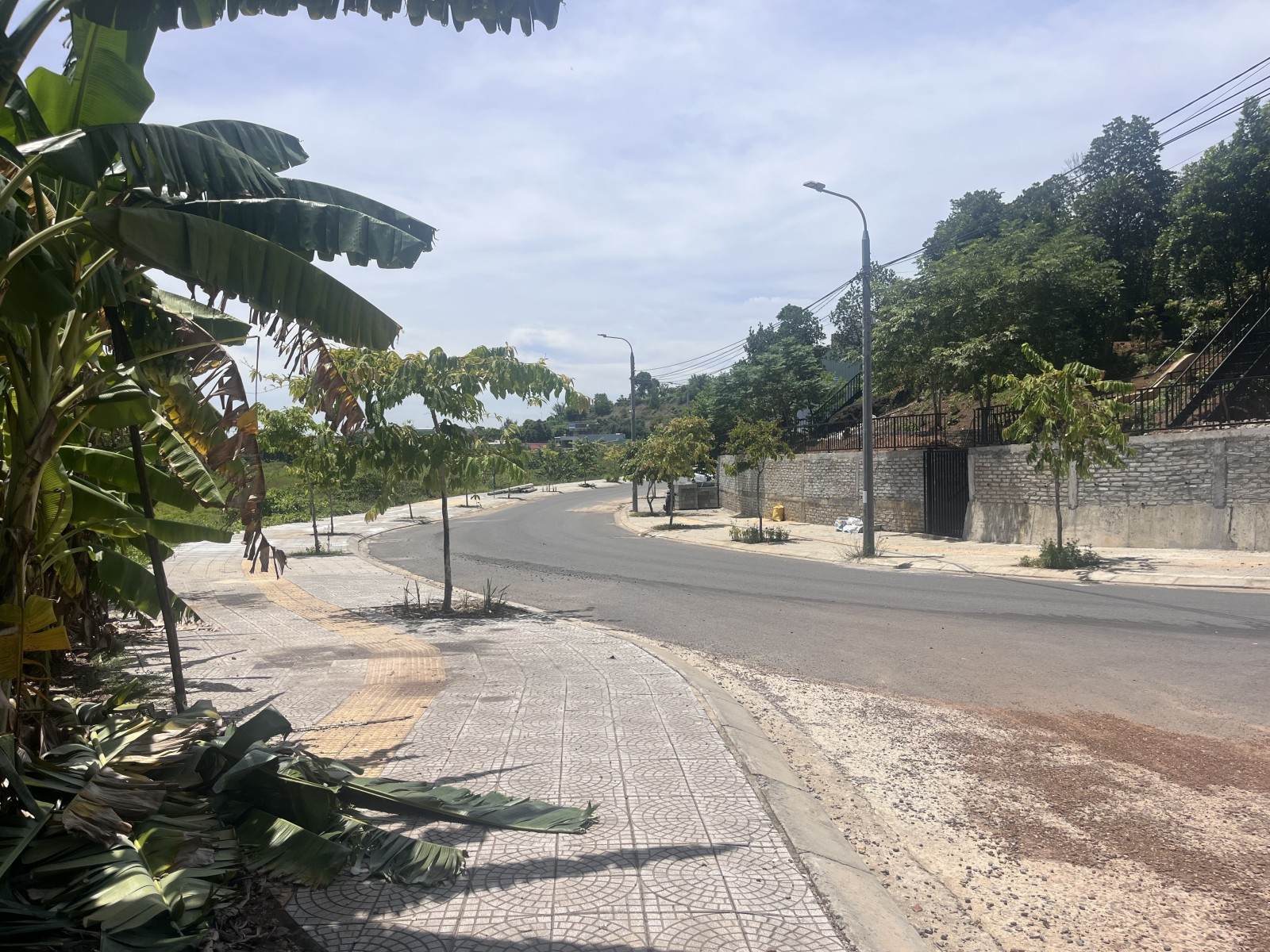 LÔ ĐẤT RỘNG KIỆT Ô TÔ TÔN ĐẢN – GIÁ TỐT CHỈ 2,45 TỶ!