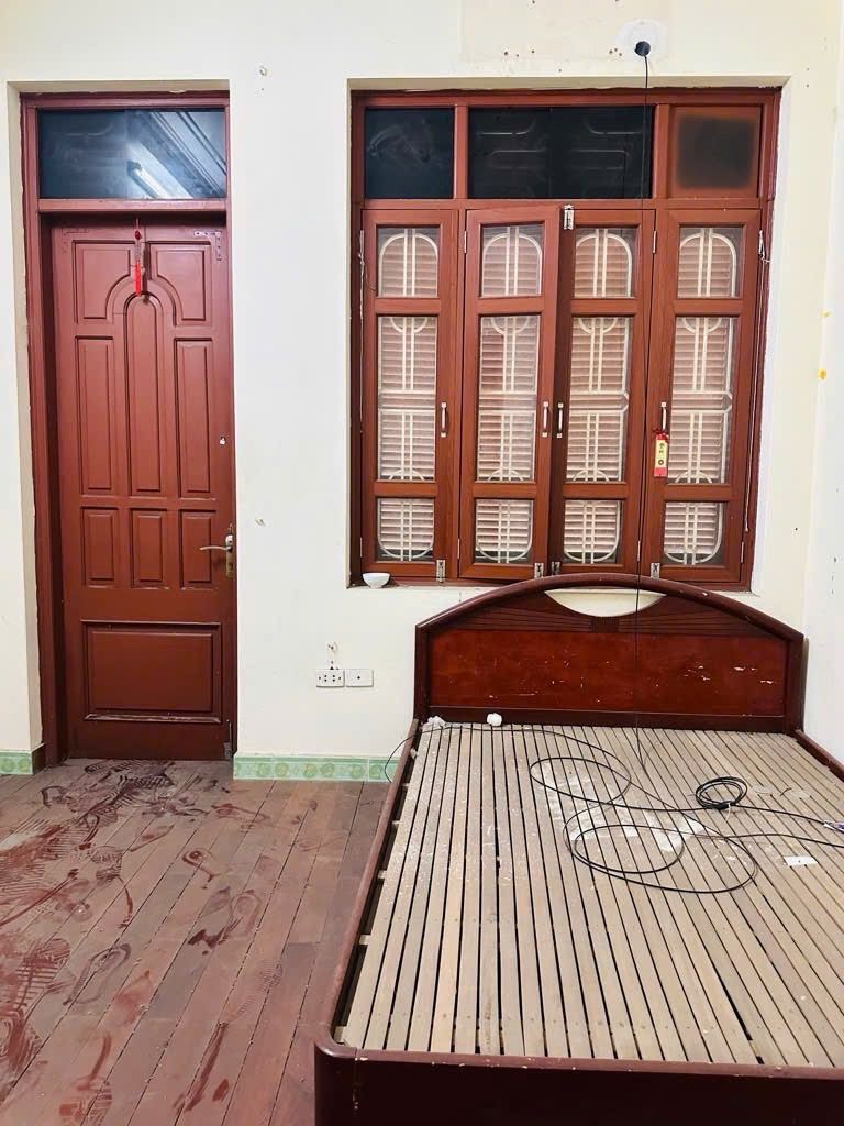 NGỌC LÂM – 61M² – 3 TẦNG – NHÀ ĐẸP GẦN PHỐ – TRUNG TÂM LONG BIÊN – AN SINH ĐỈNH