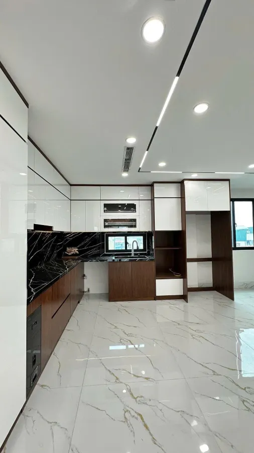 Bán Nhà 2 Mặt Ngõ Tân Mai. Hoàng Mai. 7 Tầng Thang Máy. Ô Tô. DT 76m2. MT 4m. Giá 24.8 Tỷ.