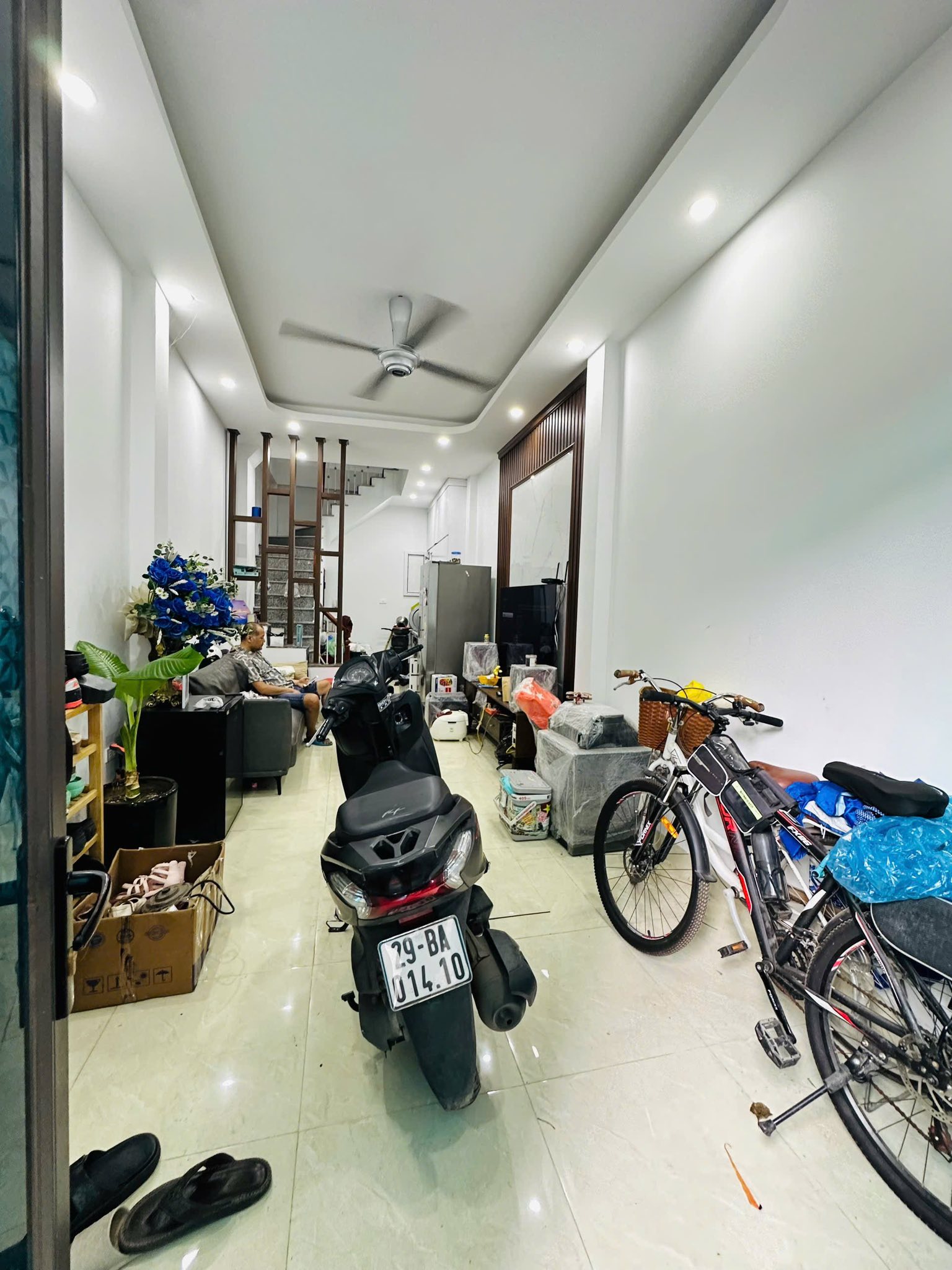 NHÀ NGÕ 400, PHỐ HOÀNG HOA THÁM, BA ĐÌNH: 32M X5T, MT 3,2M. GIÁ 8,2 TỶ