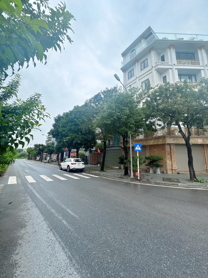 NHÀ MẶT PHỐ PHÂN LÔ Phúc Lợi 100m2 X 5 Tầng X 31.3 tỷ Long Biên Hà Nội.KINH DOANH- VỈA HÈ- Ô TÔ CHÁNH.