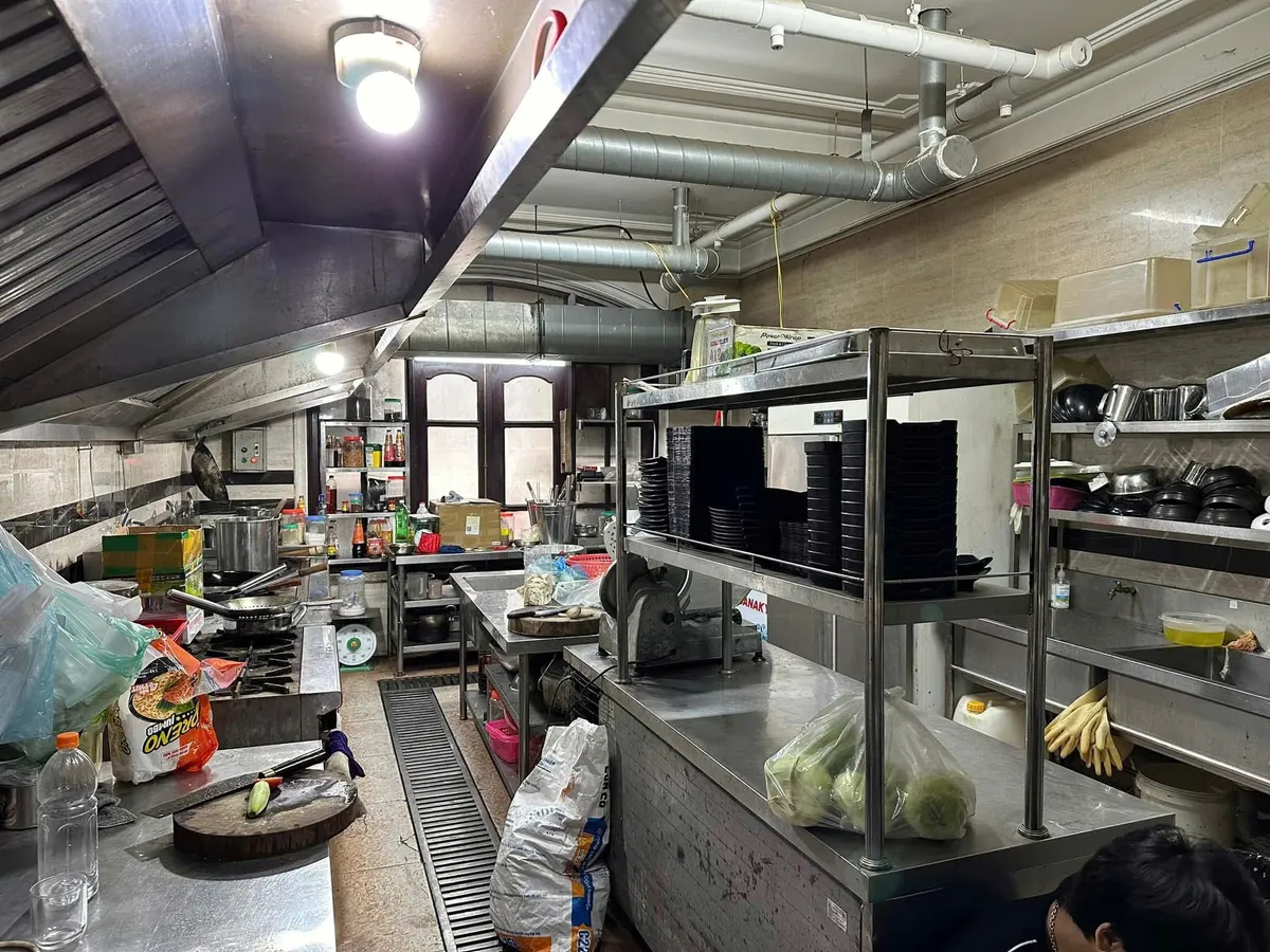 Nhà 1 Mặt Phố. 1 Mặt Ngõ Kim Đồng. Hoàng Mai. Thang Máy. Ô Tô. Vỉa Hè. DT 116m2. Giá 61.6 Tỷ.