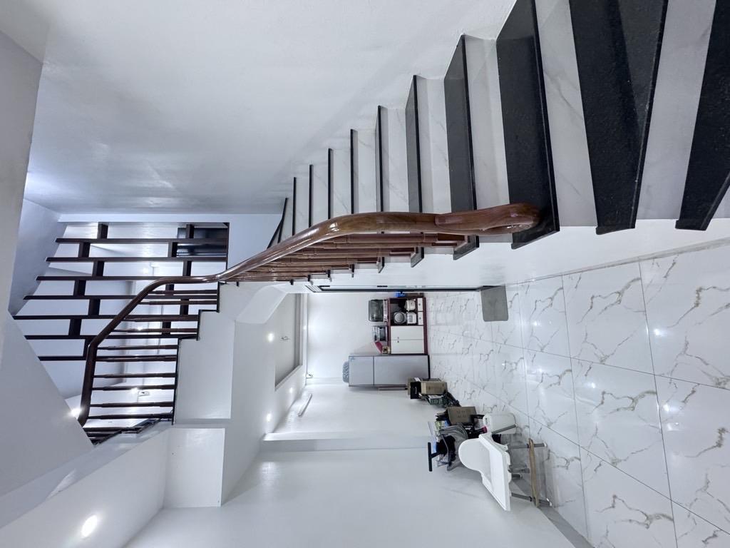 Bán nhà Trần Cung – Cổ Nhuế 43m2, 5 tầng đẹp, ở cực thoáng, 6.9 tỷ