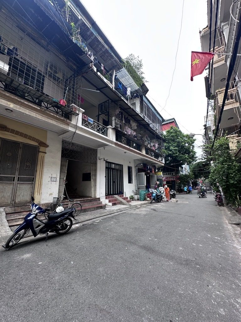 Bán nhà tập thể tam trinh 120M long lanh hoàng mai