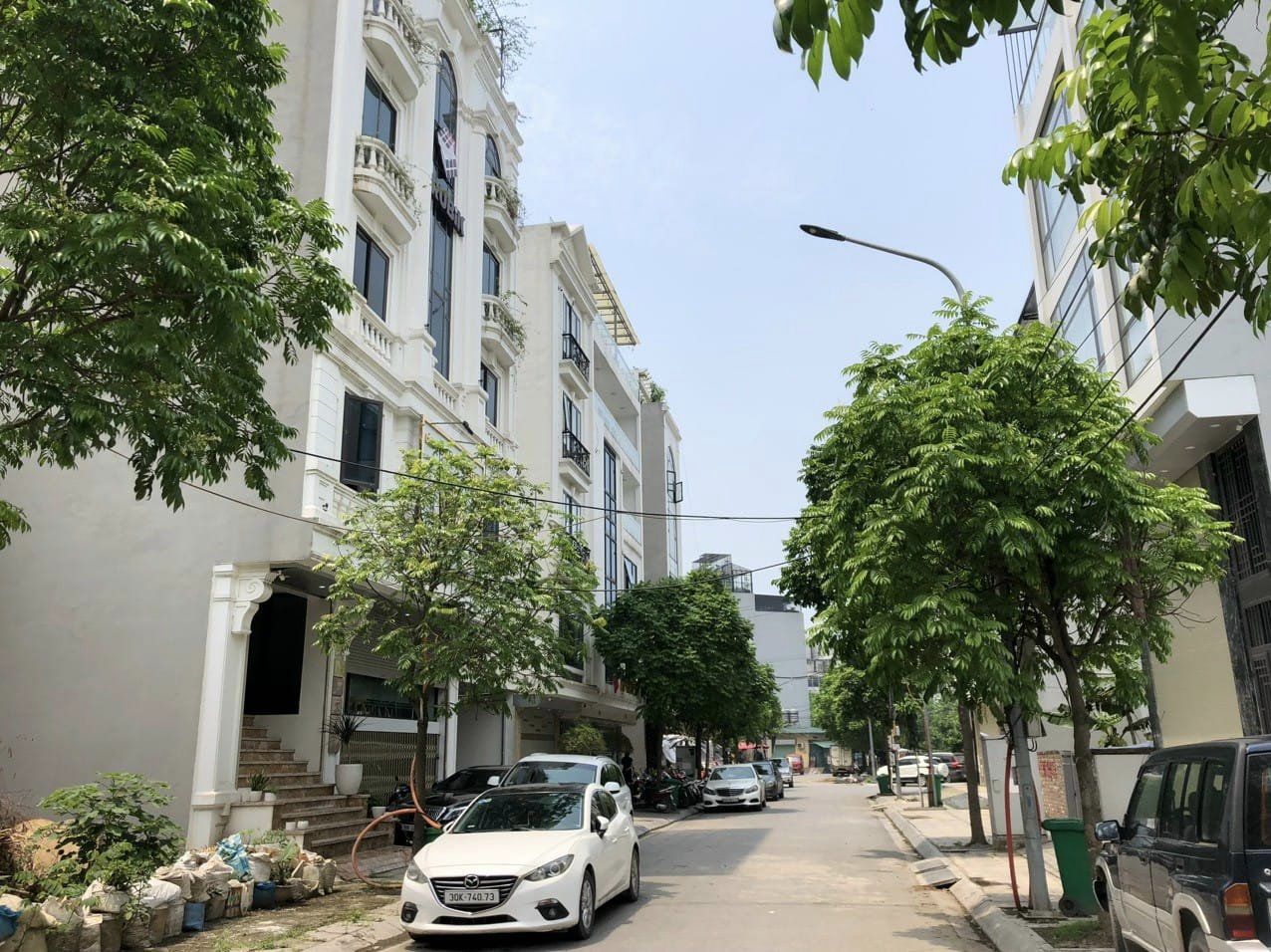 APARTMENT ĐẲNG CẤP + VĂN PHÒNG + 33 CĂN HỘ DỊCH VỤ FULL NỘI THẤT CAO CẤP Ô TÔ TRÁNH, GẦN HỒ TÂY. Giá Bán 140 Tỷ DT: 262m²/272m² (Tầng 1)/300m²