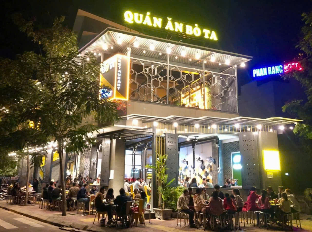 CHO THUÊ NHÀ VINHOMES GARDENIA HÀM NGHI NAM TỪ LIÊM Diện tích: 350m2 Mặt tiền: 15