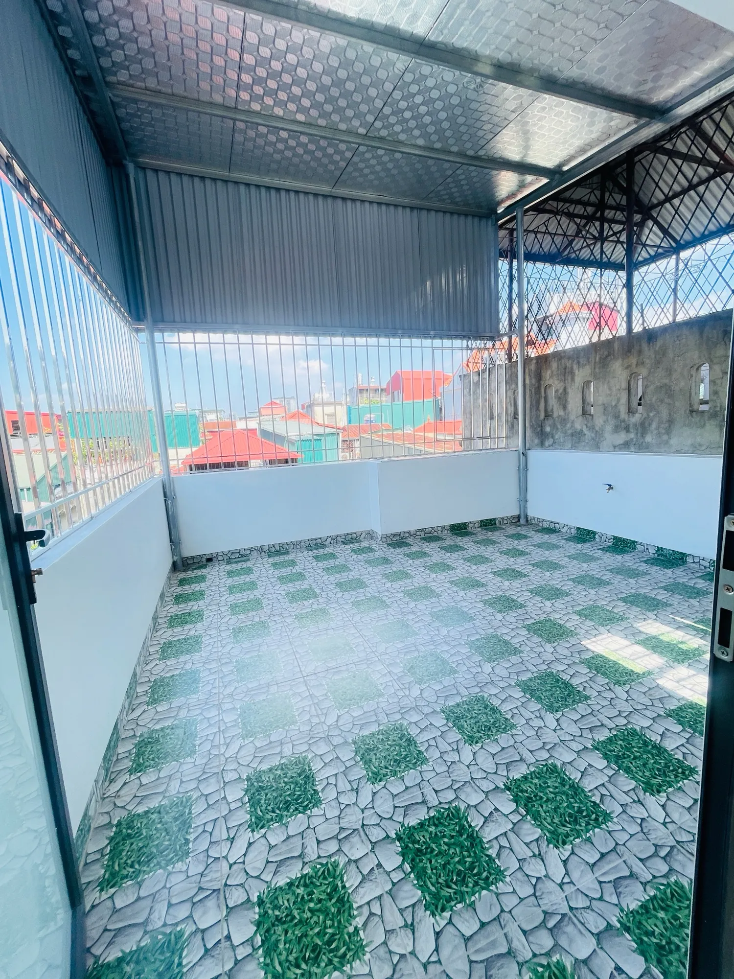 Bán Nhà Đê Trần Khát Chân 37m2. 5 tầng. mặt tiền 4m. giá 7 Tỷ Hai Bà Trưng Hà Nội