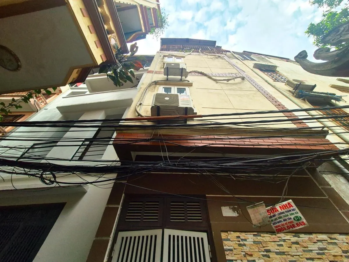 BÁN NHÀ 4 TẦNG THỊNH QUANG TT ĐỐNG ĐA, NGÕ RỘNG THÔNG TỨ TUNG -KINH DOANH- LÔ GÓC - RỘNG RÃI - KHU VIP - AN NINH TỐT