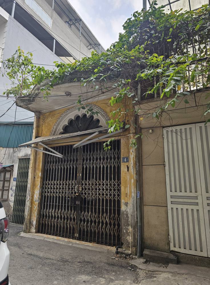 NHÀ MẶT PHỐ HỒNG HÀ HOÀN KIẾM-MẶT CHỢ LONG BIÊN-52M-KINH DOANH SẦM UẤT-CHO THUÊ