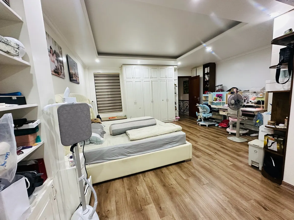 Bán Nhà Trịnh Đình Cửu. Hoàng Mai. Ô Tô. DT 96m2. MT 5,6m. 4 Tầng. Giá 20,2 Tỷ.