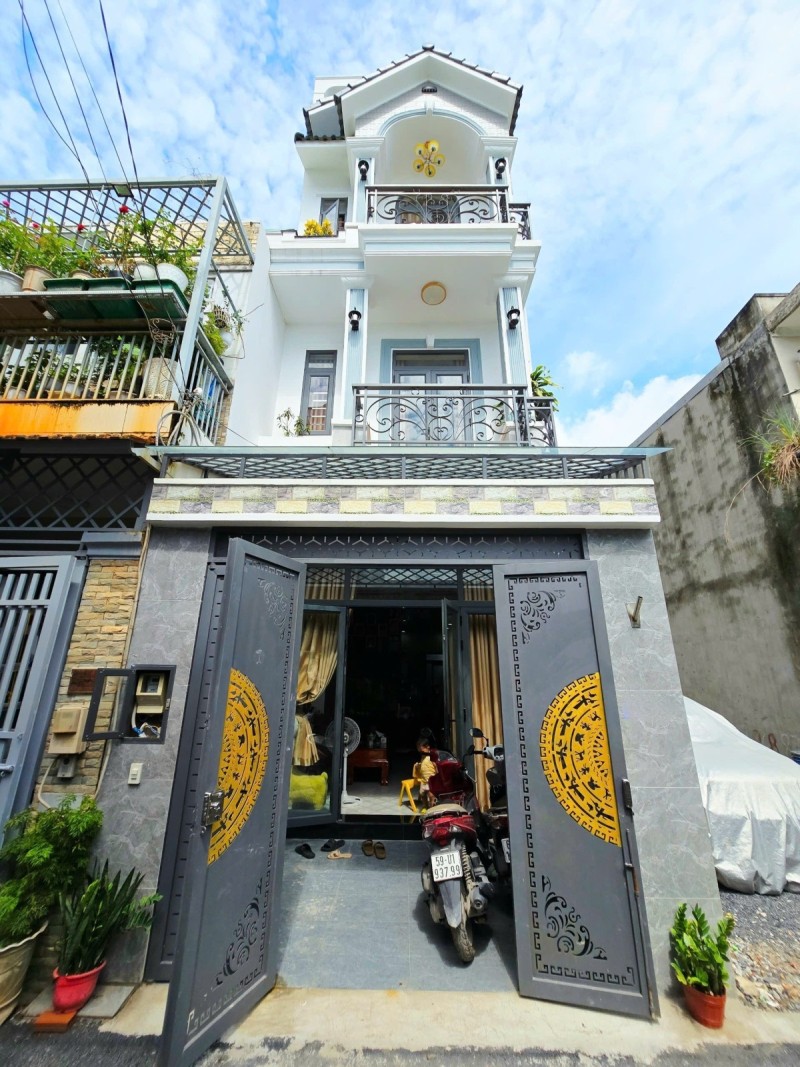 Bán nhà đường Lò Lu, Trường Thạnh, Q9. TP HCM, DT 60m2, 4 tầng, SH, 6.55 tỷ. LH: 0933125879