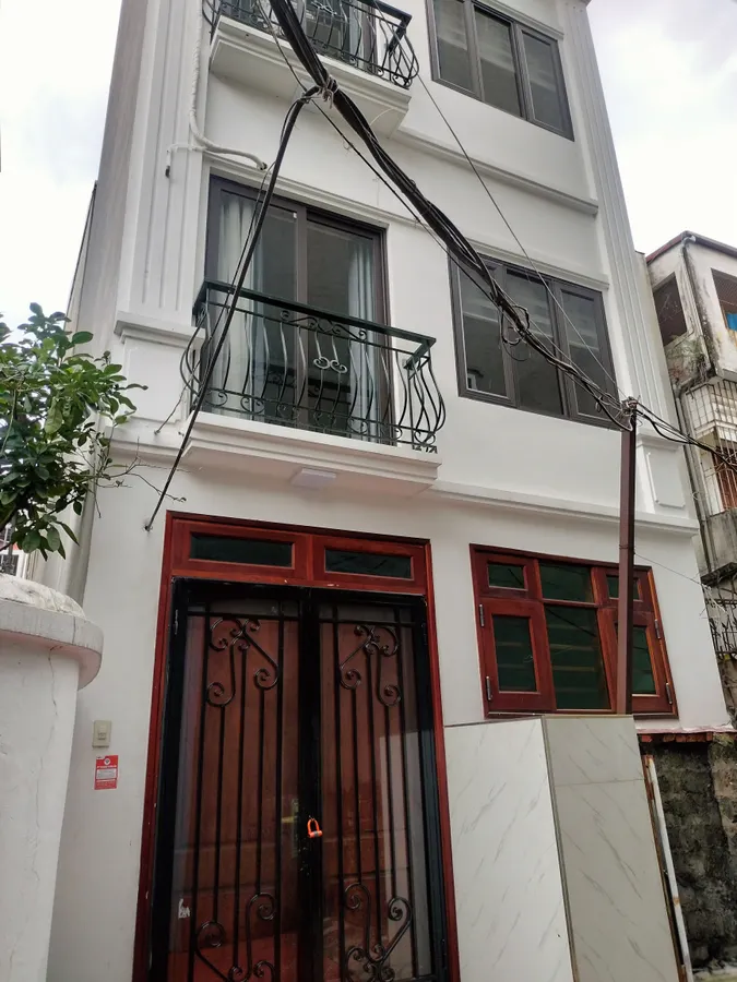 NHÀ MỚI FULL NỘI THẤT Nguyễn Văn Cừ 36m2 X 5 Tầng 7.6 tỷ Long Biên Hà Nội.