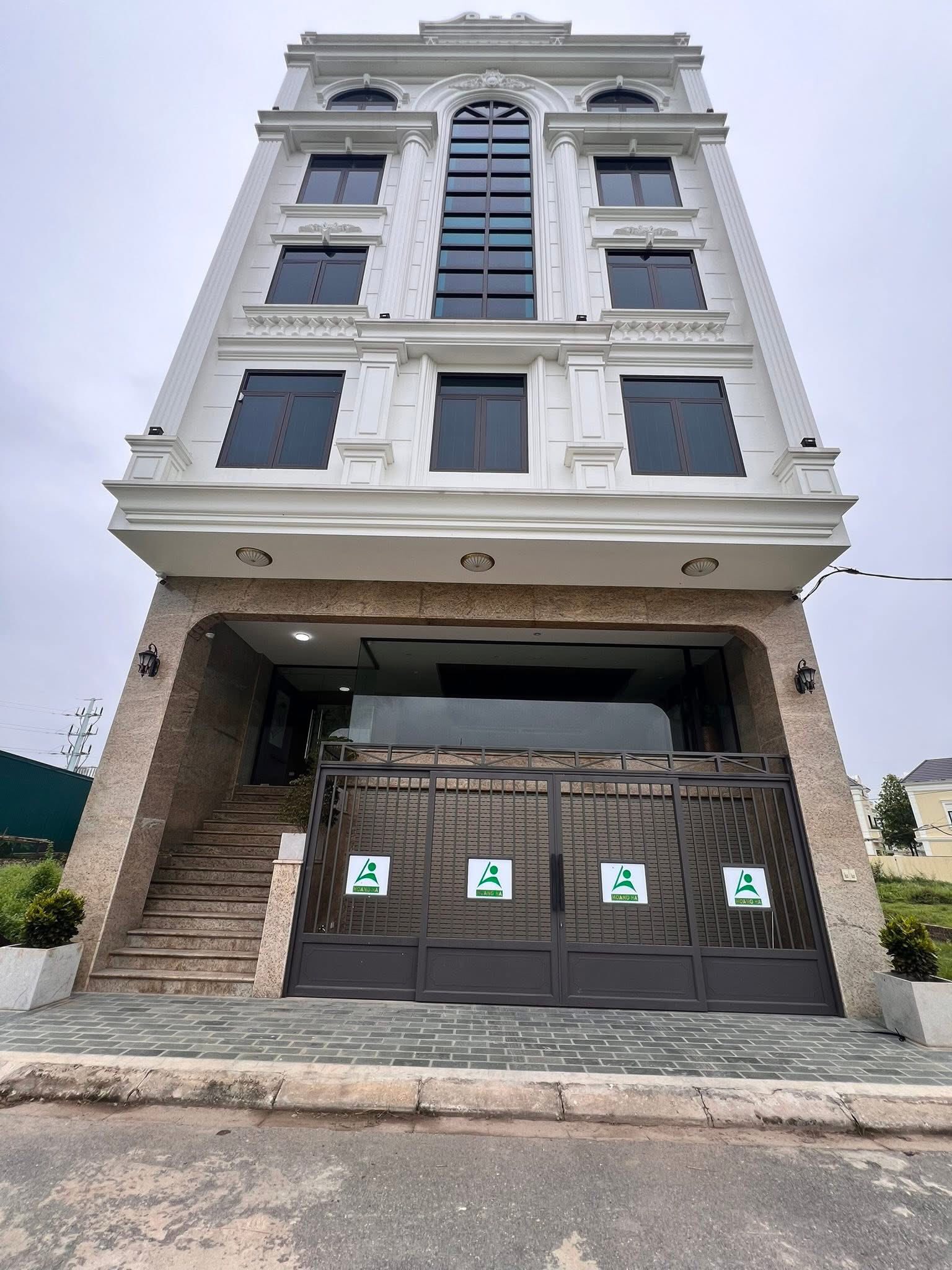 90m2