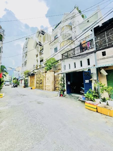 SIÊU VỊ TRÍ CHỢ TÂN HƯƠNG – HXH – 2 TẦNG – 77M – 7PN – DÒNG T.IỀN >10 – GI.Á MỀM