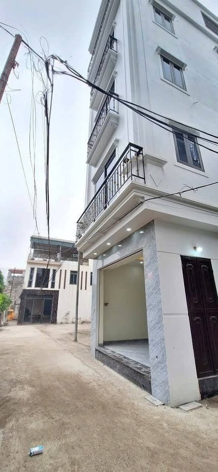 ⚡CỰC HOT: Ô TÔ NGỦ TRONG NHÀ, 5 TẦNG ĐẸP LONG LANH – CHỈ NHỈNH 4 TỶ TẠI LAI XÁ‼️