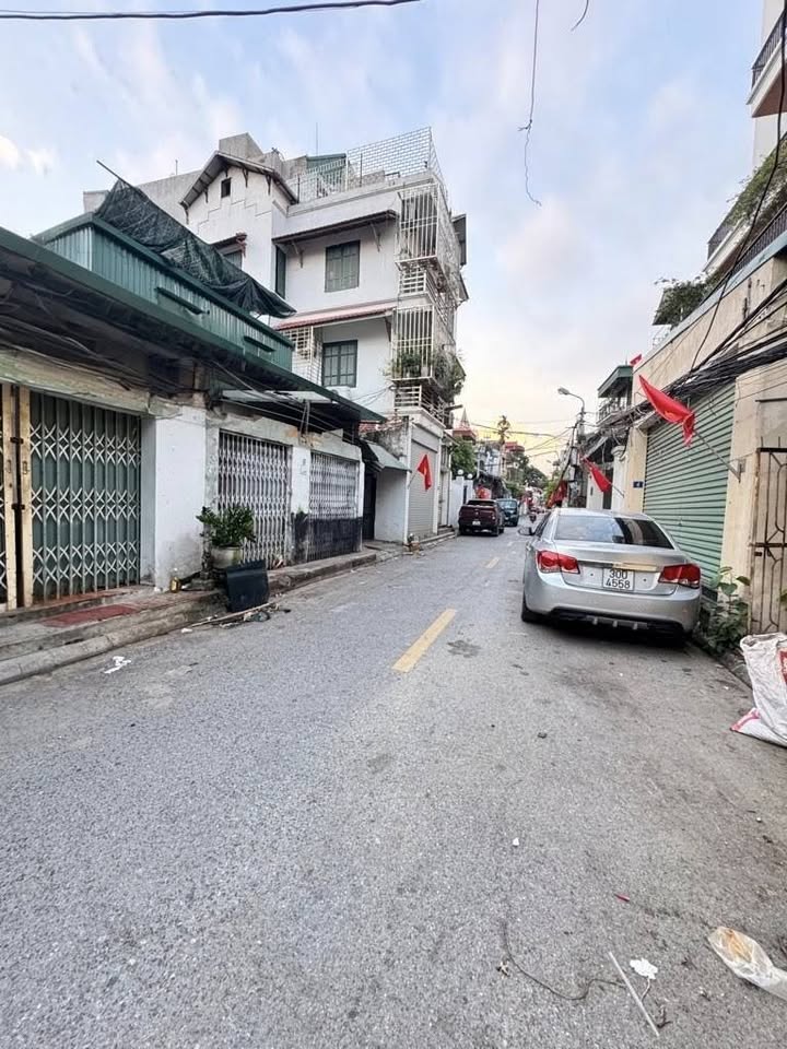 ĐỈNH CAO! NHÀ 5 TẦNG TRẠM TRÔI CHỈ 4 TỶ – CĂN HIẾM KHÔNG CÓ LẦN 2!