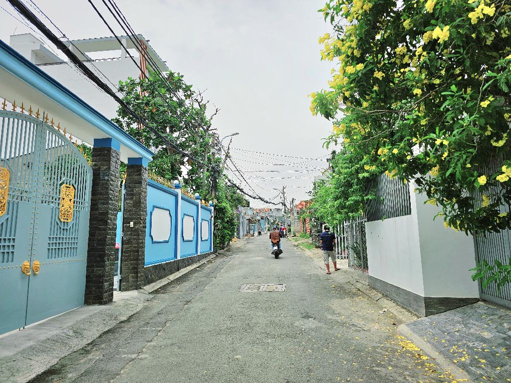 Nhà C4 Đặng Văn Bi,Trường Thọ,THủ Đức, 74m2 - Oto, Xây mới, Chỉ nhẹ 5 tỷ.