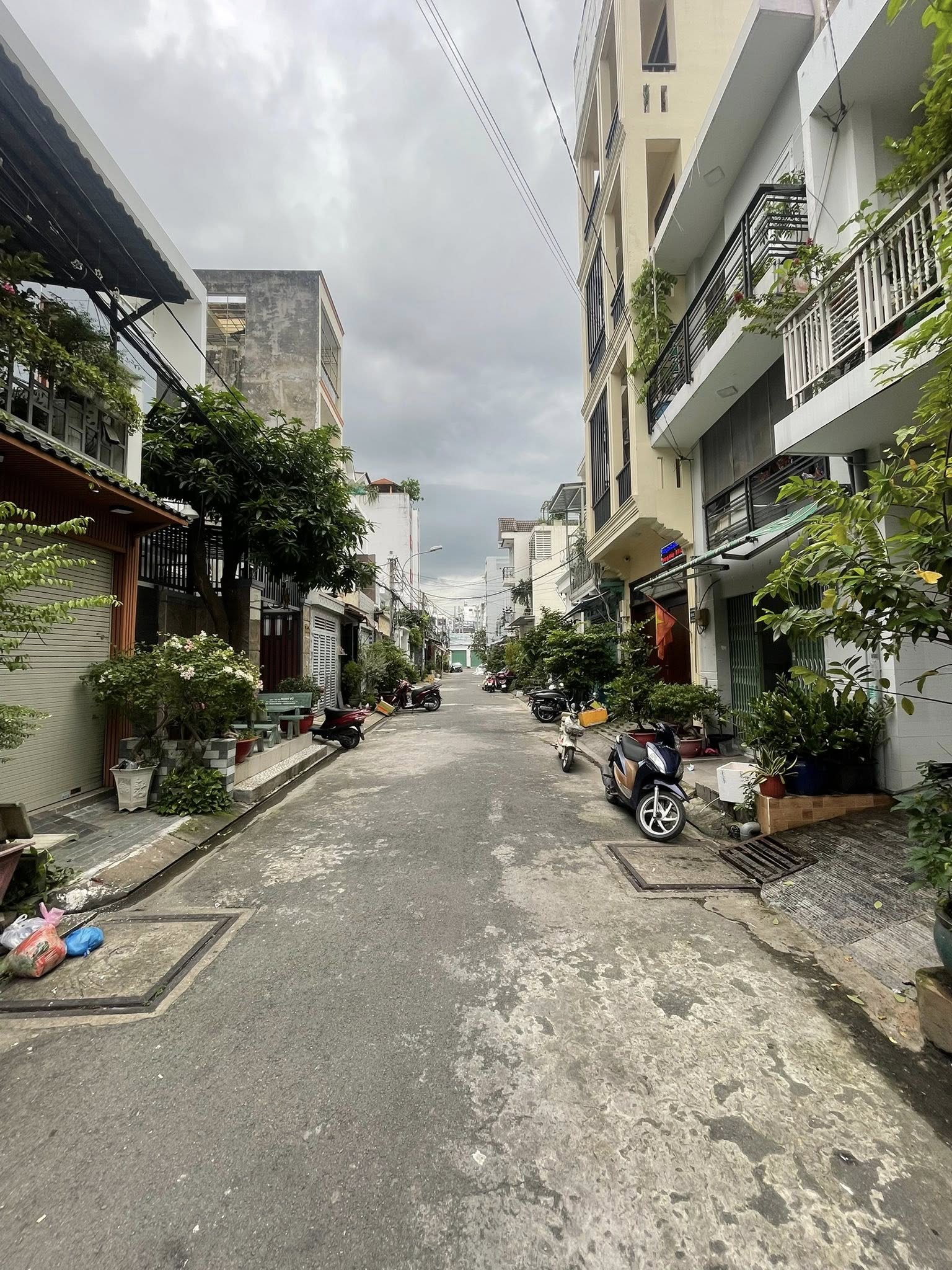 Bán nhà 4.1x13m, 3 Tầng – Hẻm 8m Ngay chọ Tân Hương, Tân Phú – Chỉ 6.3 tỷ