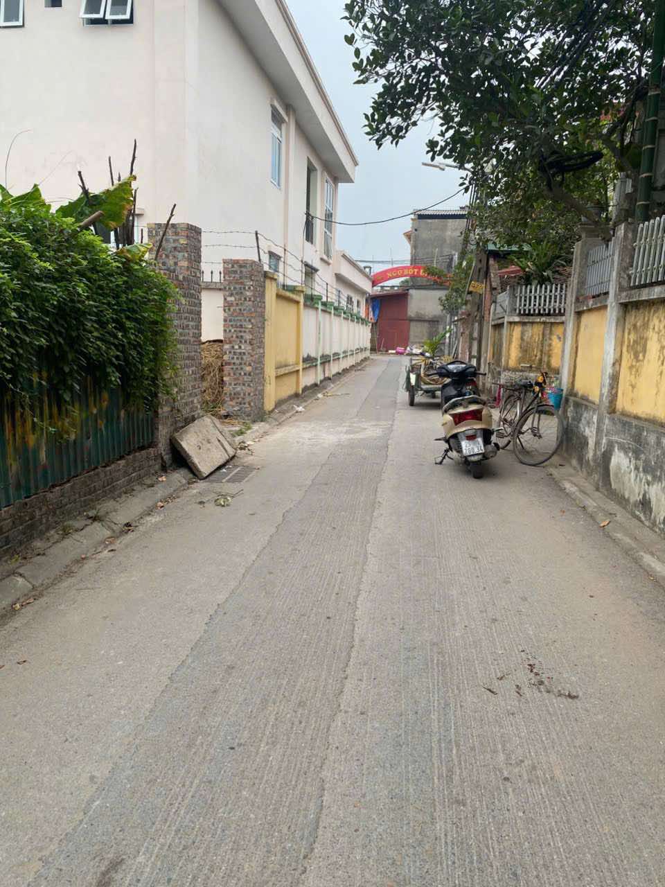 Chủ cần bán 43.6 m2 Lệ Chi, ô tô đỗ cửa giá chỉ 2.98 tỷ, liên hệ 0985865658